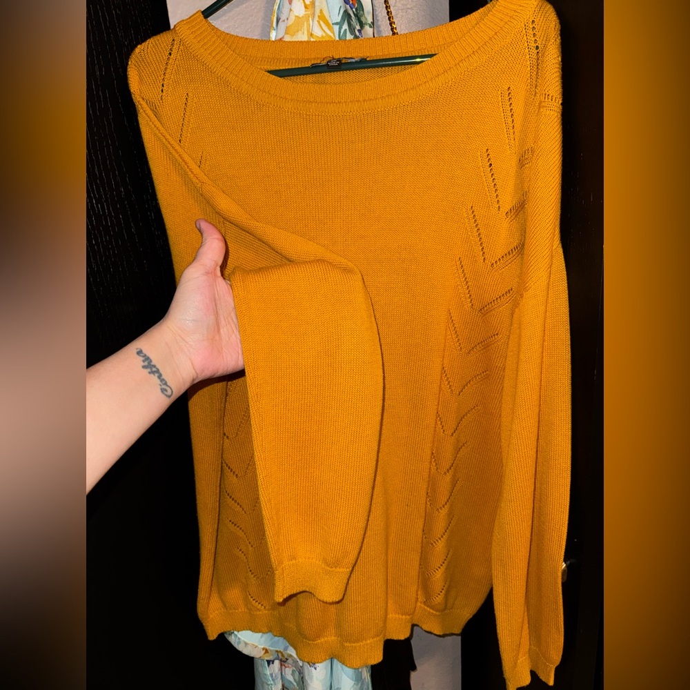 Lulu's Goldenrod Women's Sweater